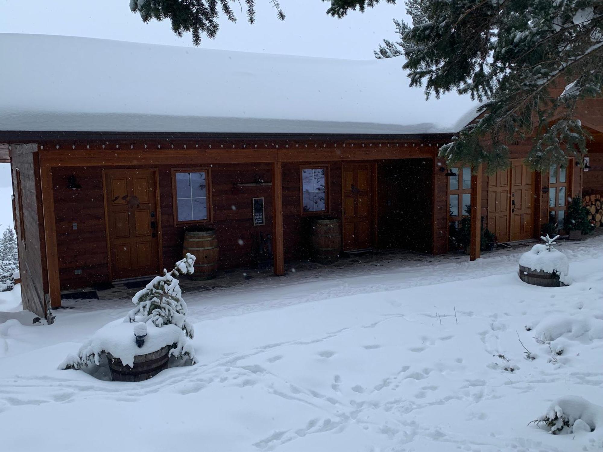 The Horse Lake Inn Lone Butte Exterior foto